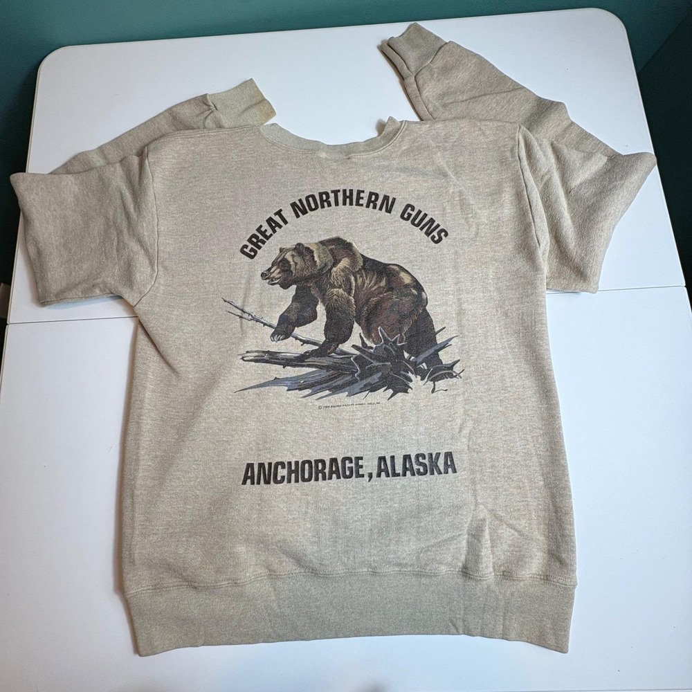 Vintage 1984 Alaska Bear Graphic Sweatshirt Mens S Tan Wildlife Crewneck‎
